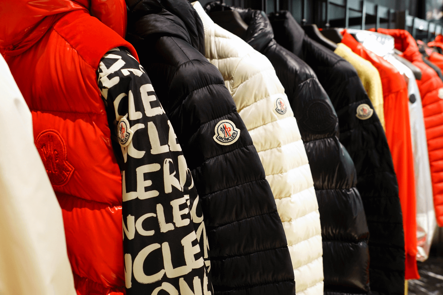 Moncler (1).png__PID:6988a851-9eeb-450f-a98c-4e3d1d0fce99